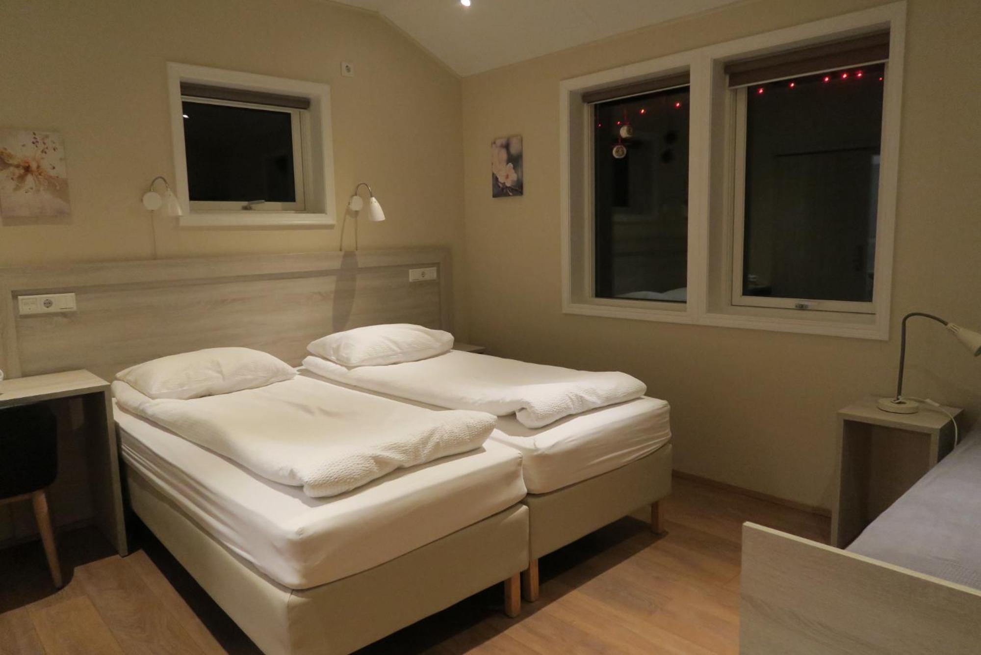 Dilksnes Guesthouse Хофн Экстерьер фото