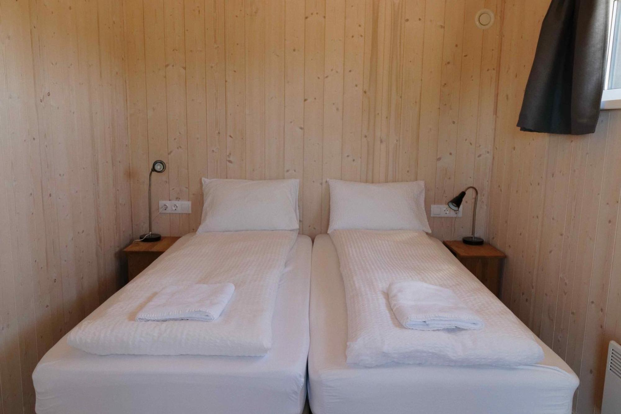 Dilksnes Guesthouse Хофн Экстерьер фото