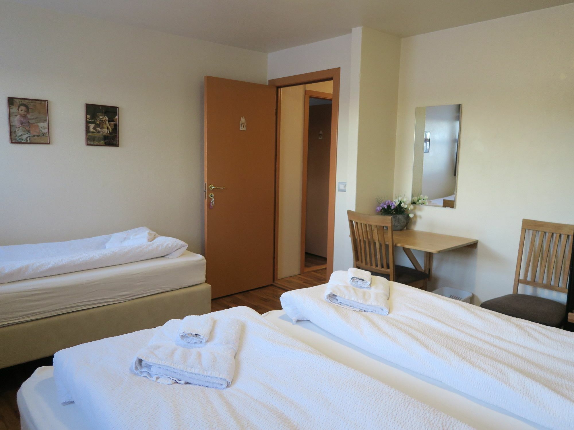Dilksnes Guesthouse Хофн Экстерьер фото
